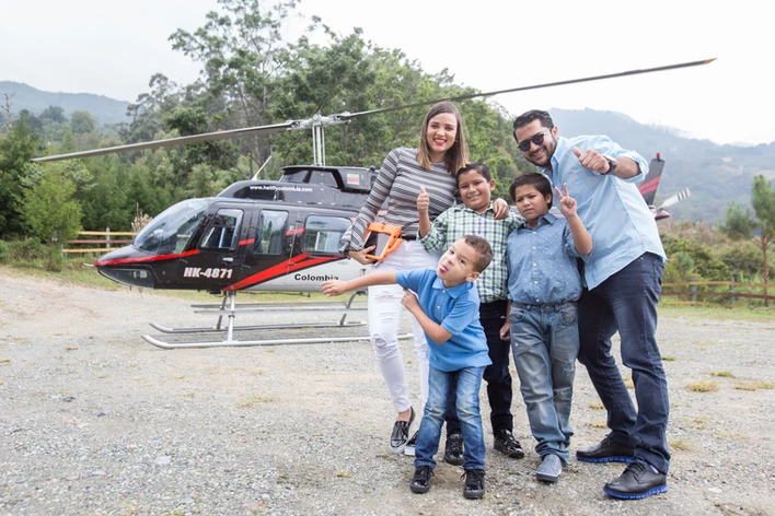 Paseo en helicóptero con tu familia