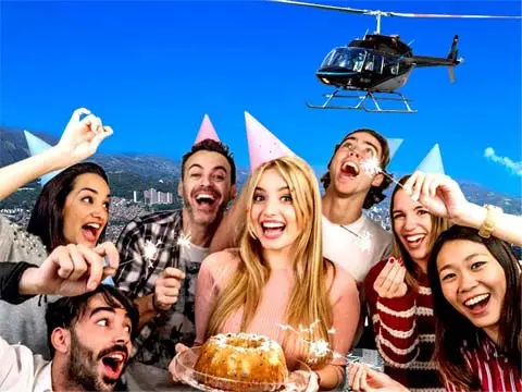 Fiesta de cumpleaños en helicóptero